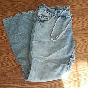 Old navy maternity jean